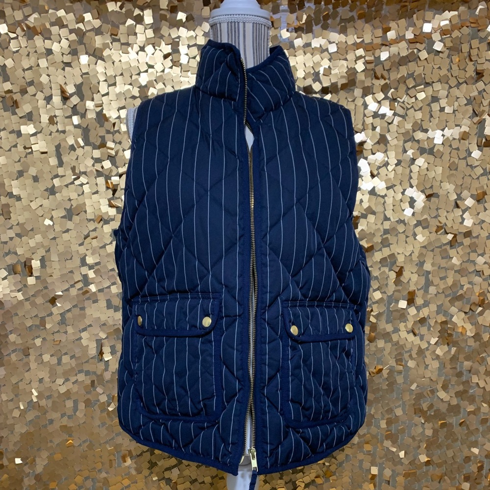 Navy with white pinstripes vest. Euc like new